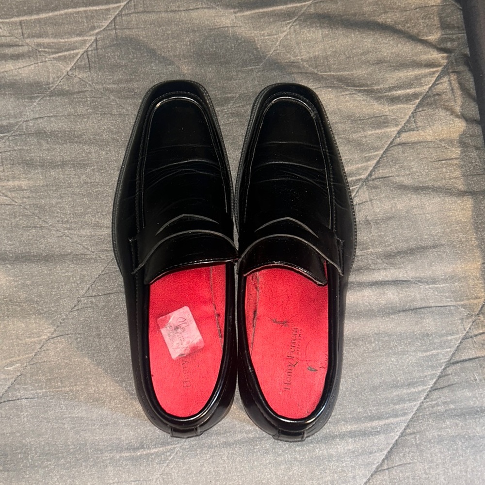 Men’s dress shoes